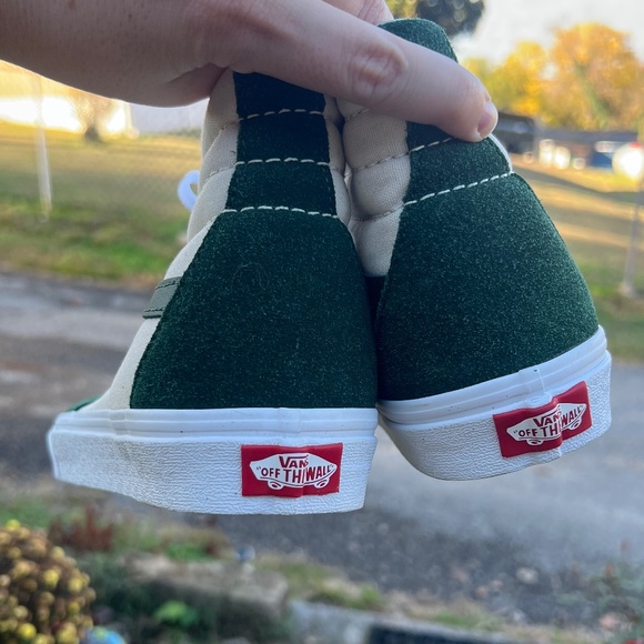 Vans High Tops Mens 6.5 Women's 8.0 US Sizes Dark Green Off White NWOT - Picture 3 of 8